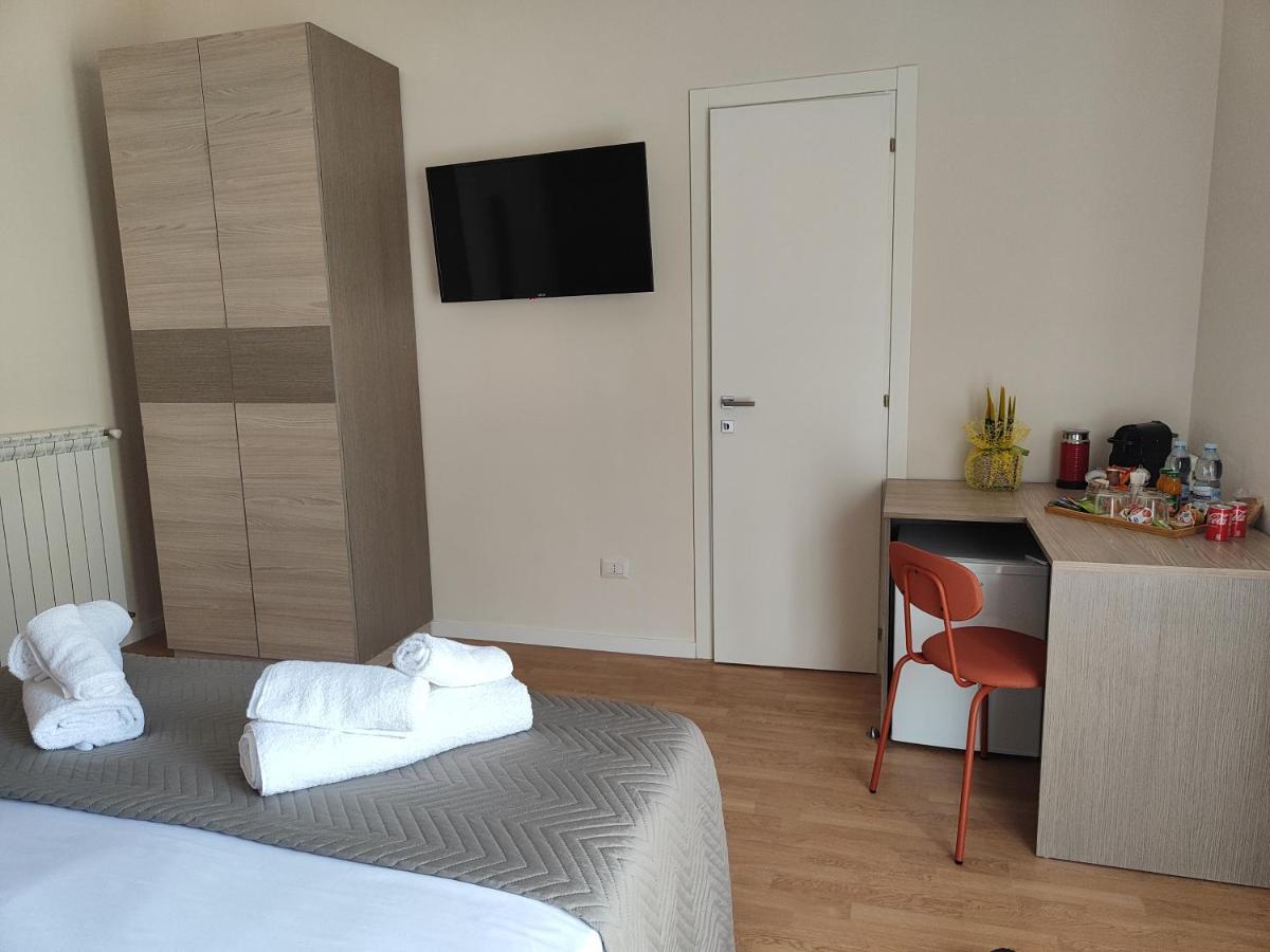 B&B Libra Rooms & Suite Салерно Екстериор снимка